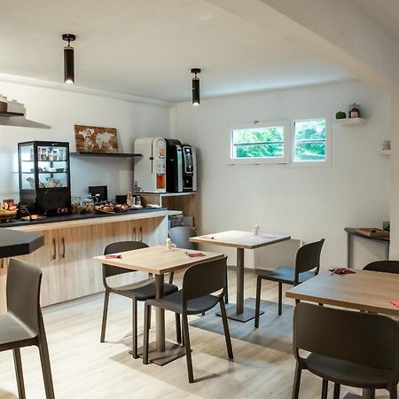 Terres De France Brestアパートホテル エクステリア 写真